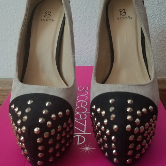 Shoes - Picture 2 of 4